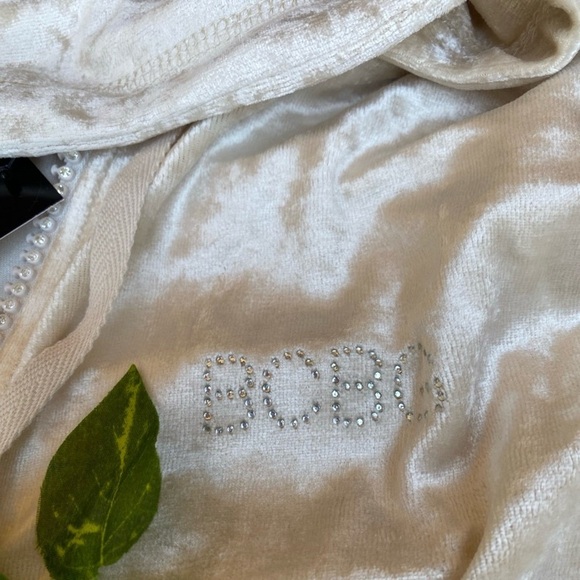 *NWT* BCBG. Cropped pant, Tracksuit set. NEVER WORN WITH. Diamonds. Authentic👌 - Picture 7 of 8